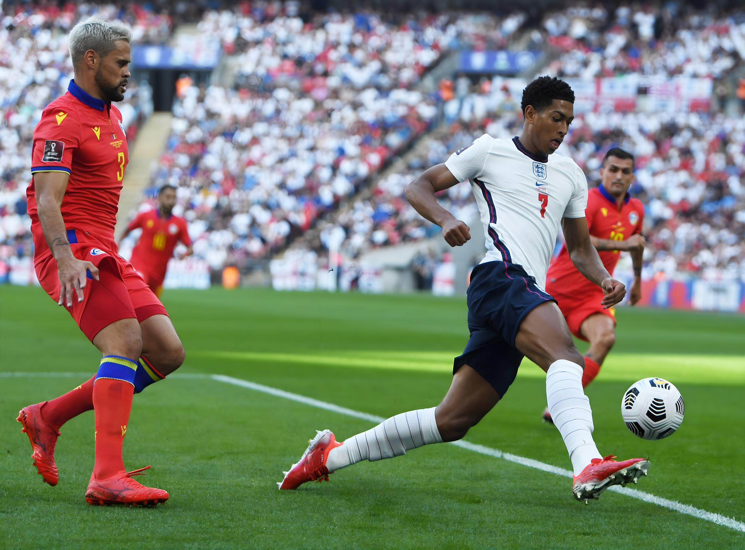 術型中場 術型中場